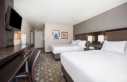 Southeast Colorado Springs Hotel | Holiday Inn Colorado Springs - Airport by IHG