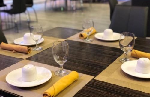 El Monte Hotel | Holiday Inn El Monte - Los Angeles by IHG