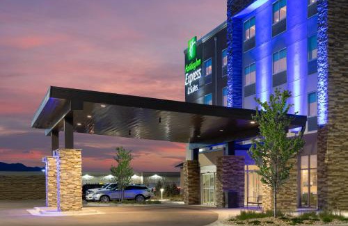 Cheyenne Meadows Hotel | Holiday Inn Express & Suites - Colorado Springs South I-25 by IHG