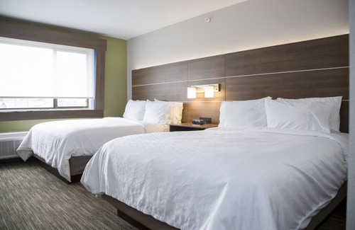 Northwest Colorado Springs Hotel | Holiday Inn Express & Suites Colorado Springs North by IHG
