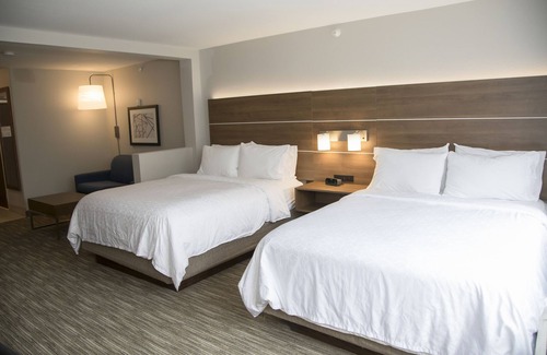 Northwest Colorado Springs Hotel | Holiday Inn Express & Suites Colorado Springs North by IHG
