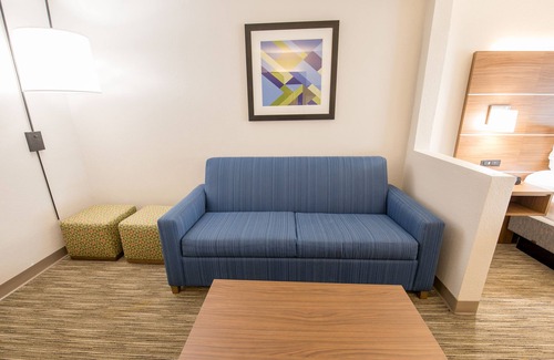 Stone Mountain Hotel | Holiday Inn Express Atlanta-Stone Mountain by IHG