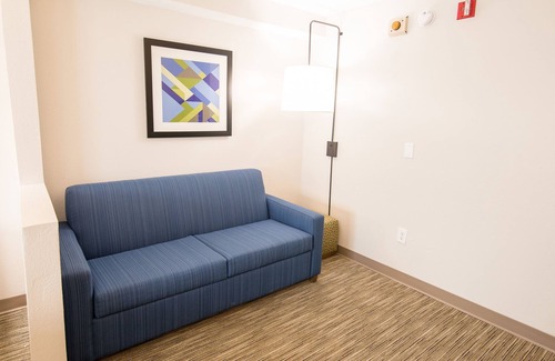 Stone Mountain Hotel | Holiday Inn Express Atlanta-Stone Mountain by IHG