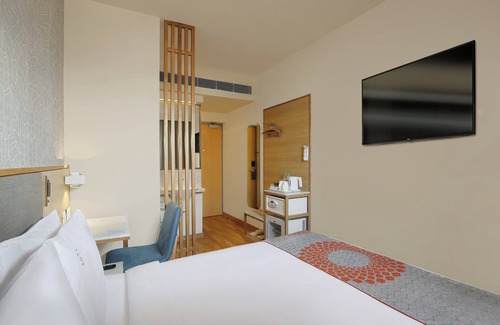 Prahlad Nagar Hotel | Holiday Inn Express Ahmdabad Prahlad Nagar by IHG