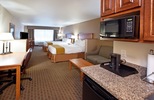 Sioux Falls Hotel | Holiday Inn Express and Suites Sioux Falls SW by IHG