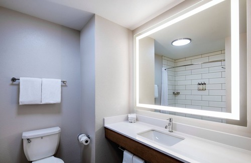 Turlock Hotel | Holiday Inn Express and Suites Turlock by IHG