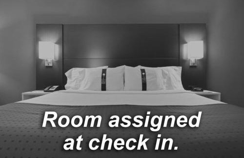 Apex Hotel | Holiday Inn Express Apex - Raleigh by IHG