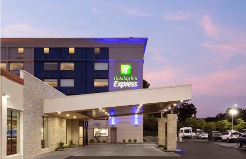 College Park Hotel | Holiday Inn Express Atlanta Airport - North by IHG