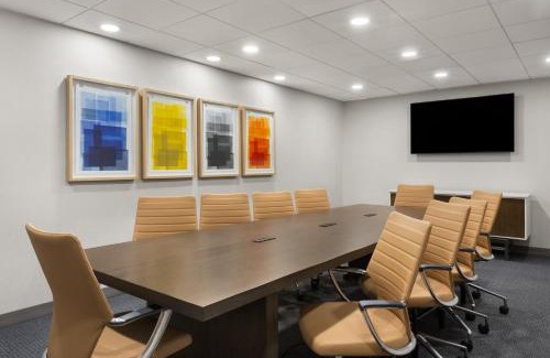 College Park Hotel | Holiday Inn Express Atlanta Airport - North by IHG