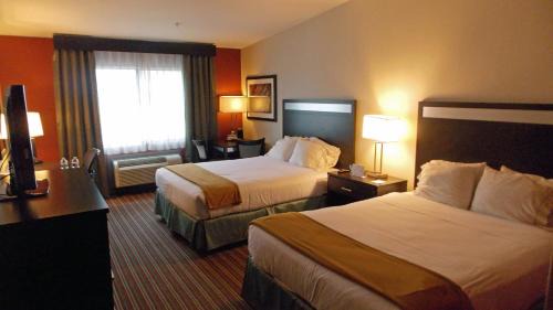 Pumpkin Center Hotel | Holiday Inn Express Bakersfield by IHG