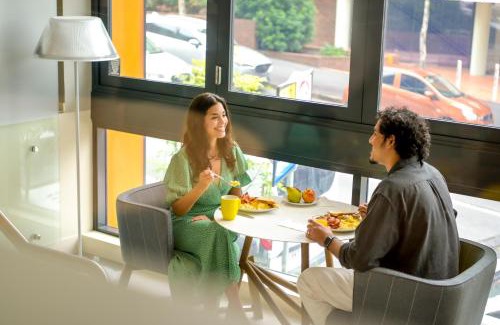 Spring Hill Hotel | Holiday Inn Express Brisbane Central by IHG