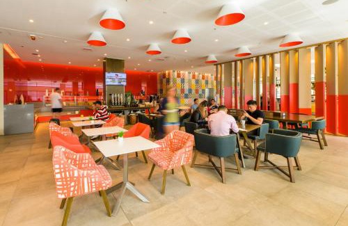 Spring Hill Hotel | Holiday Inn Express Brisbane Central by IHG