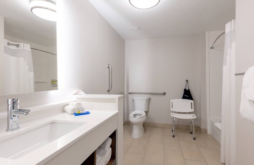 Calhoun Hotel | Holiday Inn Express Calhoun South by IHG