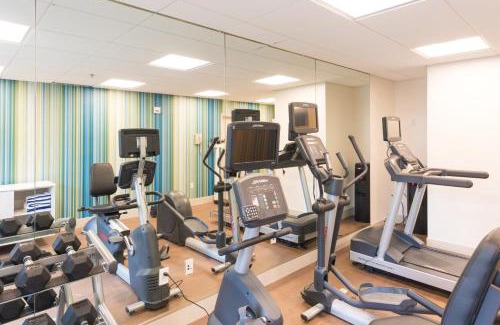 West Ashley Hotel | Holiday Inn Express Charleston US Highway 17 & I-526 by IHG