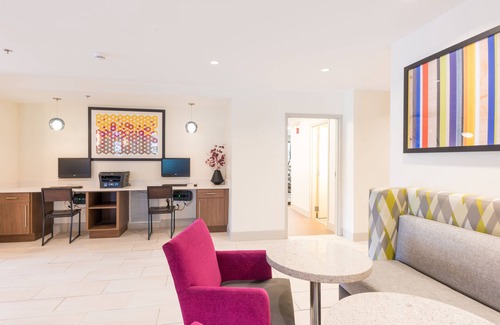 West Ashley Hotel | Holiday Inn Express Charleston by IHG