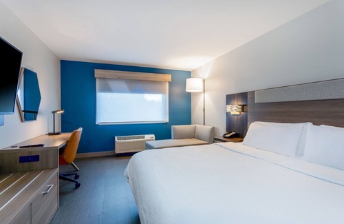 Highpoint Hotel | Holiday Inn Express Clearwater East - Icot Center by IHG