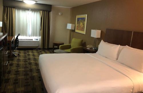 Corning Hotel | Holiday Inn Express Corning by IHG