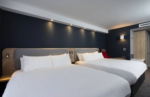 Ravelston Hotel | Holiday Inn Express Edinburgh City West by IHG