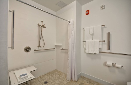 Evansville Hotel | Holiday Inn Express Evansville by IHG