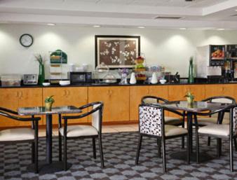 Terry Sanford Hotel | Holiday Inn Express Fayetteville Fort Bragg by IHG