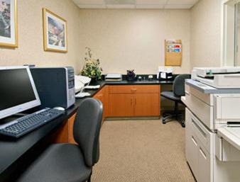 Terry Sanford Hotel | Holiday Inn Express Fayetteville Fort Bragg by IHG