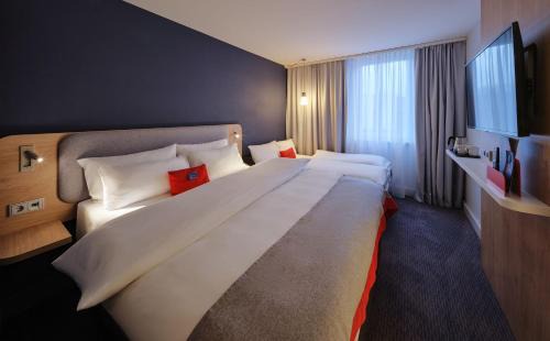Gutleutviertel Hotel | Holiday Inn Express Frankfurt Messe by IHG