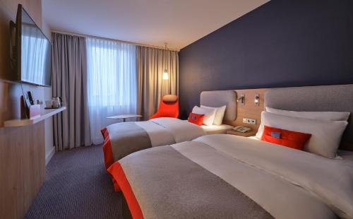 Gutleutviertel Hotel | Holiday Inn Express Frankfurt Messe by IHG
