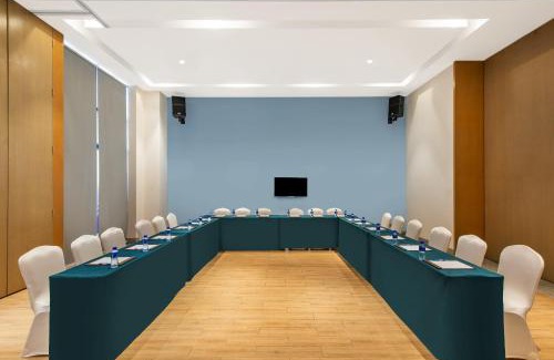 Donghu District Hotel | Holiday Inn Express Haikou West Coast by IHG