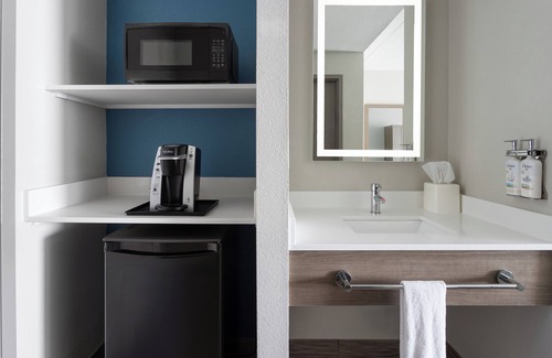 Harrisburg Hotel | Holiday Inn Express Harrisburg I-81 – Hershey by IHG
