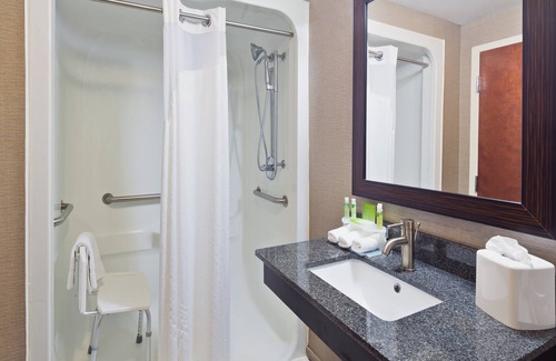 Harrisburg Hotel | Holiday Inn Express Harrisburg I-81 – Hershey by IHG