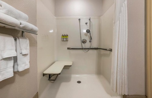 The Villages Hotel | Holiday Inn Express Hotel & Suites - The Villages by IHG