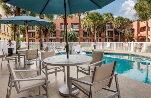 The Villages Hotel | Holiday Inn Express Hotel & Suites - The Villages by IHG