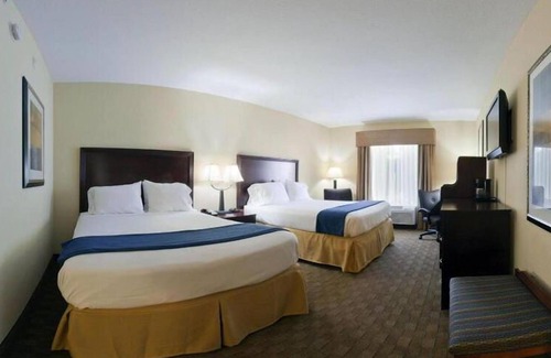 Clearwater Hotel | Holiday Inn Express Hotel & Suites Clearwater/Us 19 N by IHG