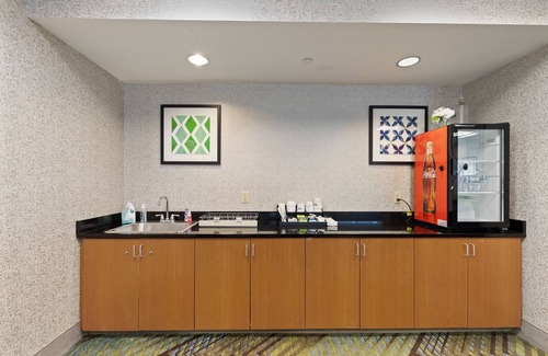 Hellertown Hotel | Holiday Inn Express Hotel & Suites Bethlehem by IHG