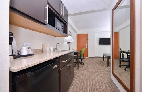 Mooresville Hotel | Holiday Inn Express Hotel & Suites Mooresville - Lake Norman by IHG