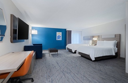 Plantation Hotel | Holiday Inn Express Hotel & Suites Ft. Lauderdale-Plantation by IHG