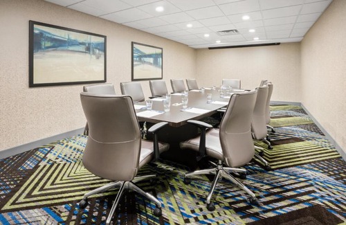 Marysville Hotel | Holiday Inn Express Hotel & Suites Marysville by IHG