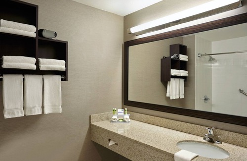 Naples Hotel | Holiday Inn Express Hotel Naples Downtown - 5th Avenue