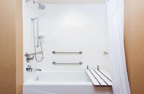 Jackson Hotel | Holiday Inn Express Hotel & Suites Jackson Northeast by IHG