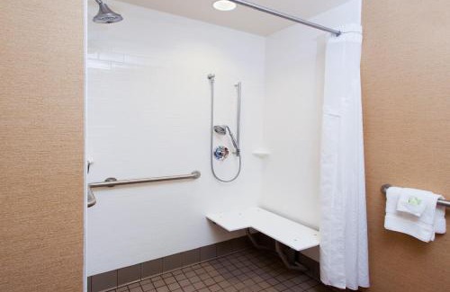 Jackson Hotel | Holiday Inn Express Hotel & Suites Jackson Northeast by IHG