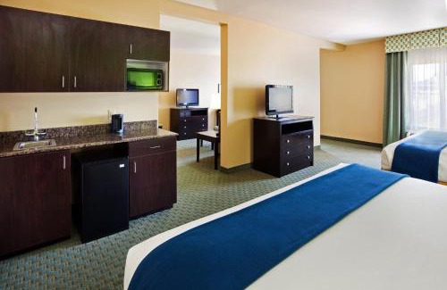 Newport Hotel | Holiday Inn Express Hotel & Suites Newport South by IHG