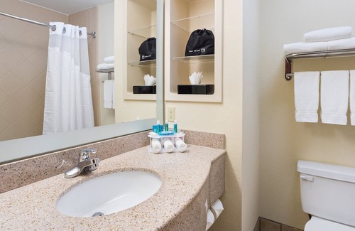 Pecos Hotel | Holiday Inn Express Hotel & Suites Pecos, an IHG Hotel