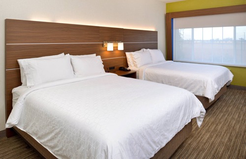 Lodi Hotel | Holiday Inn Express Hotel & Suites Lodi by IHG