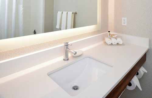 Lodi Hotel | Holiday Inn Express Hotel & Suites Lodi by IHG