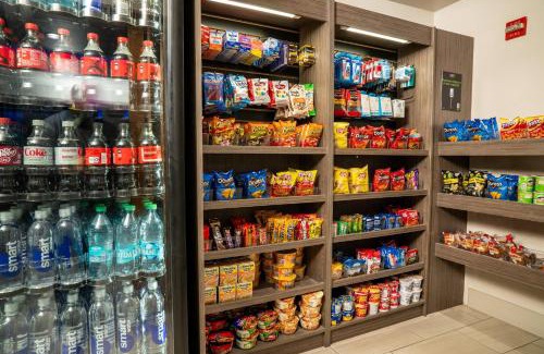Hesperia Hotel | Holiday Inn Express Hotel & Suites Hesperia by IHG