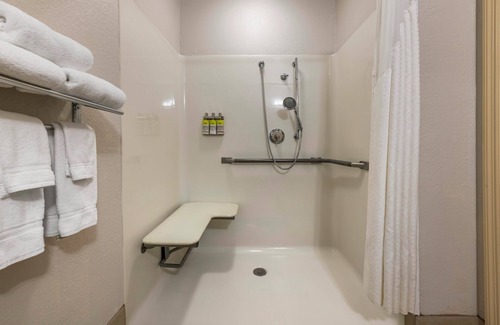 The Villages Hotel | Holiday Inn Express Hotel & Suites The Villages by IHG