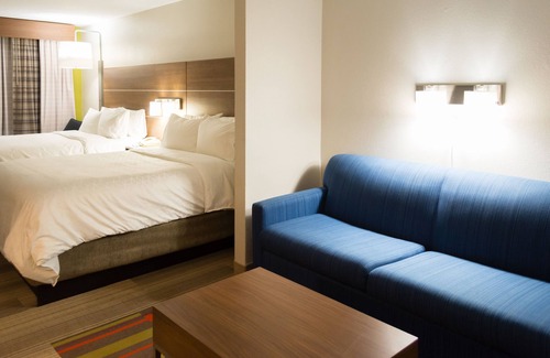 Muskogee Hotel | Holiday Inn Express Hotel & Suites Muskogee by IHG