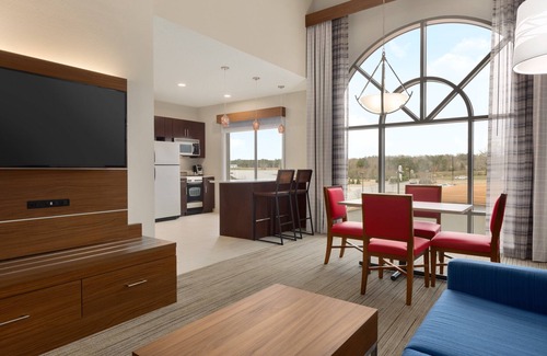 Opelika Hotel | Holiday Inn Express Hotel and Suites of Opelika/Auburn by IHG