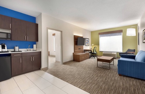 Opelika Hotel | Holiday Inn Express Hotel and Suites of Opelika/Auburn by IHG