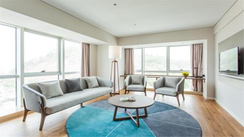 Jianghai Qu Hotel | Holiday Inn Express Jiangmen Jianghai by IHG